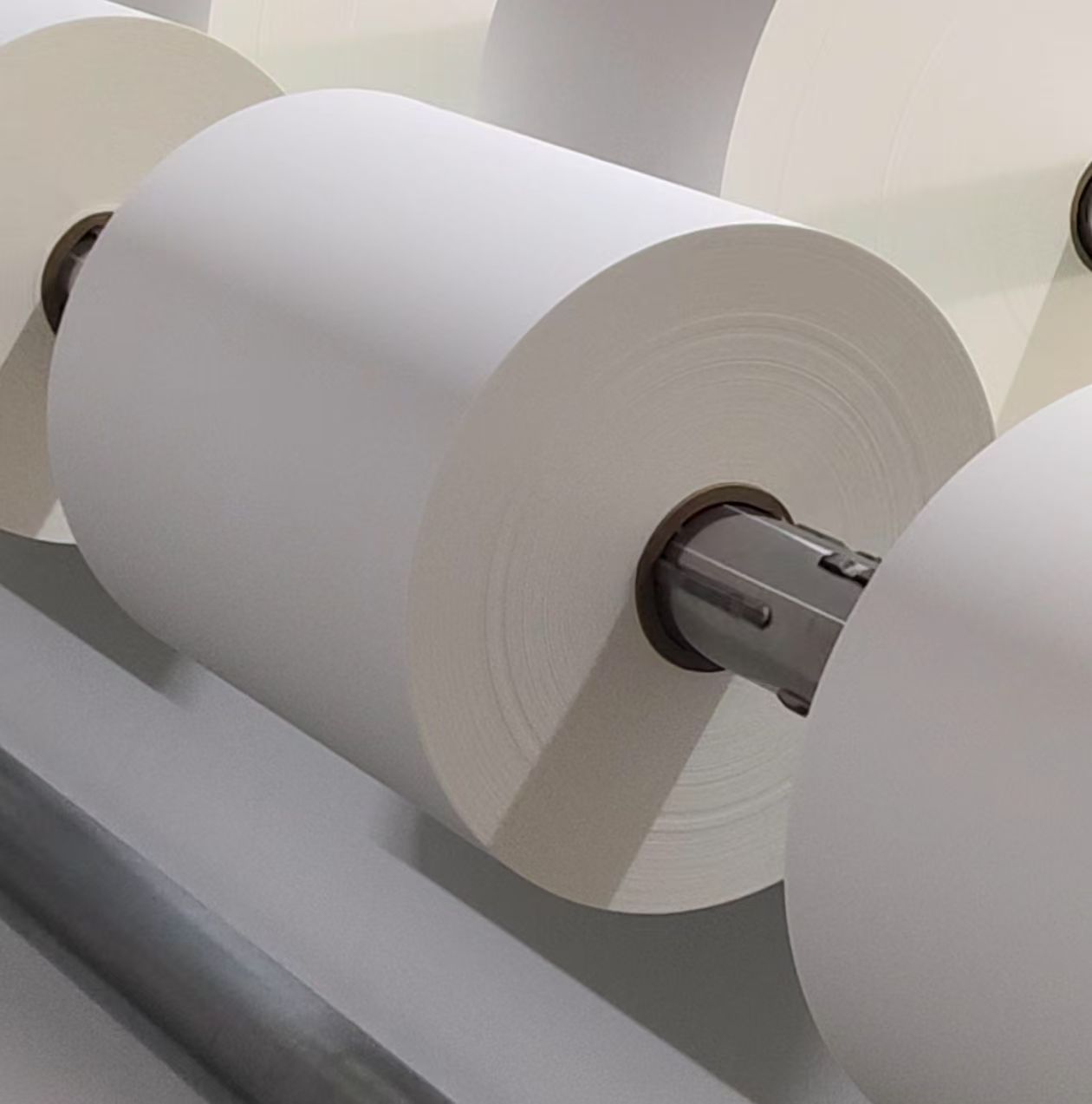 Rollos de toallas de mano de papel de seda médica de 55 g/m²/65 g/m², ancho de 30/40 cm - YuChen